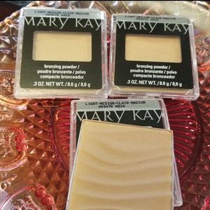 Mary Kay Bronzing Powder